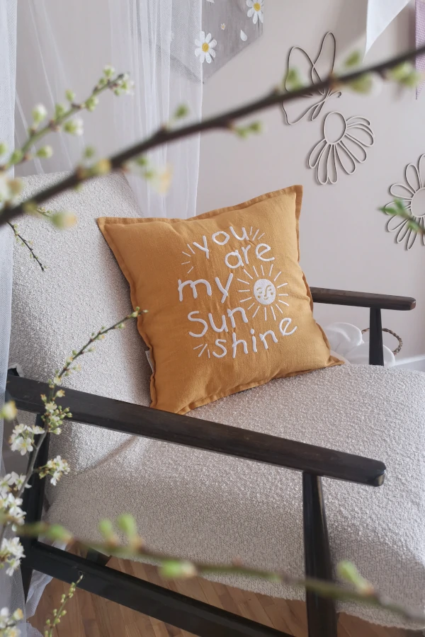 Dekoracyjna poduszka „you are my sunshine”