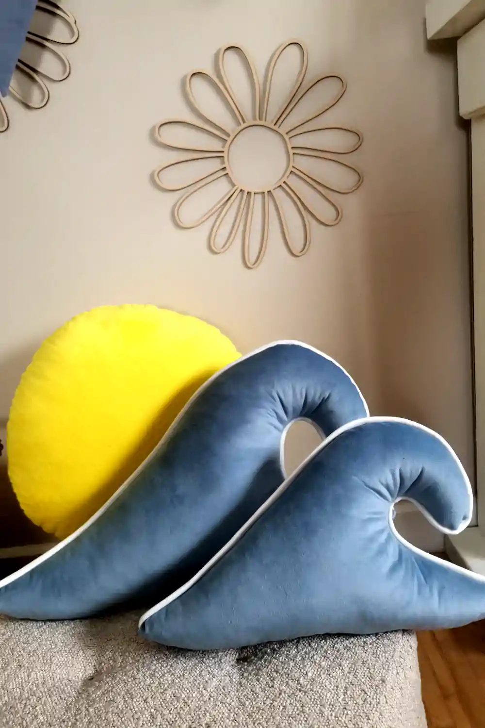 Poduszki-fale-i-okragle-slonce